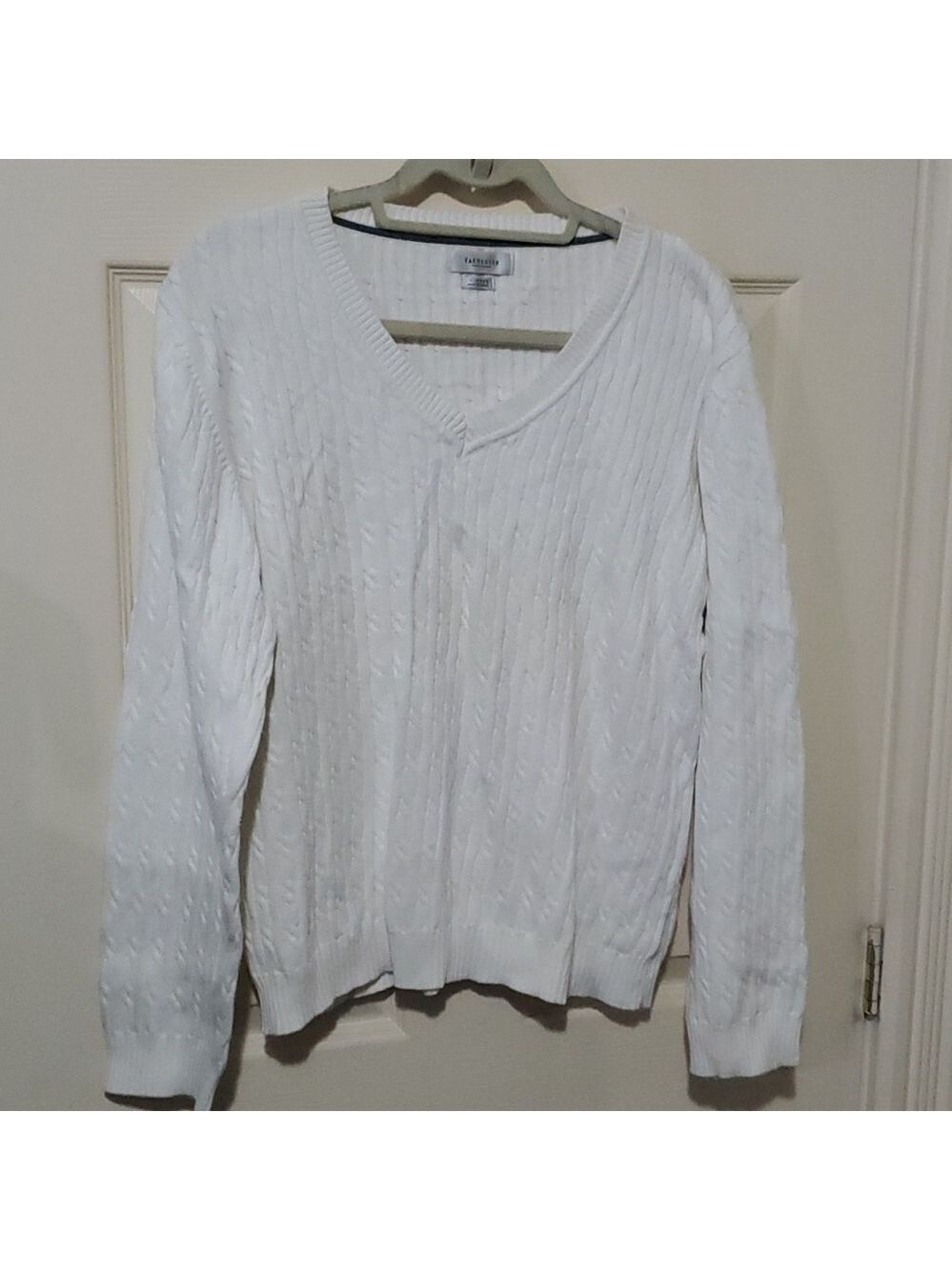 Ladies v neck sweater van heusen size xlarge